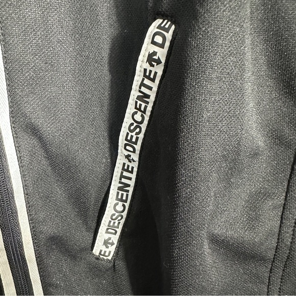 Vintage Descente ski vest, L, zip front, reflective accents, safety, visible - Picture 2 of 9